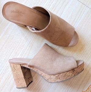 Universal Thread Michelle Cork Mules